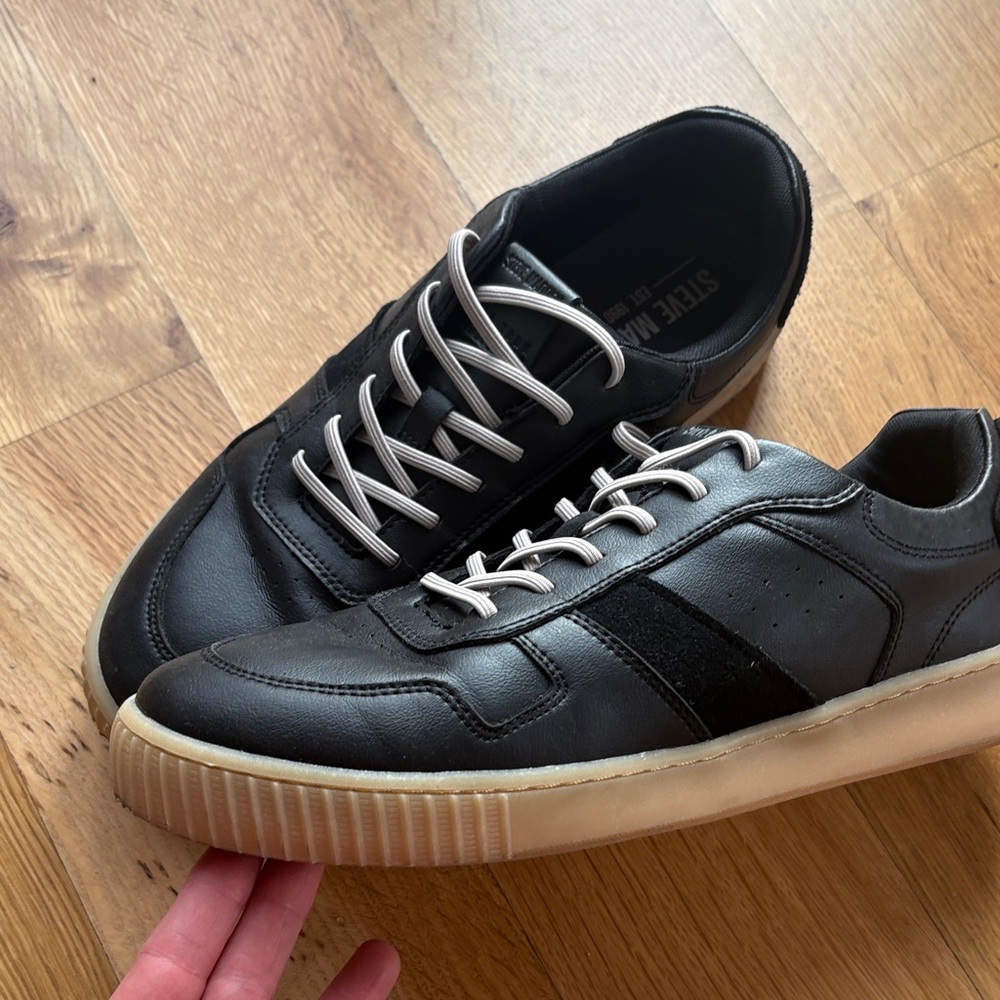 Steve Madden Black and White Men's Sneakers